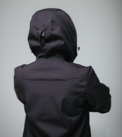 Женская куртка softshell черного цвета SHK00021202M фото